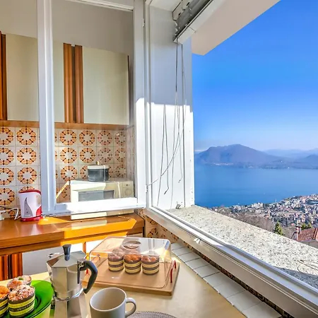 Nicoletta's View - Happy شقة