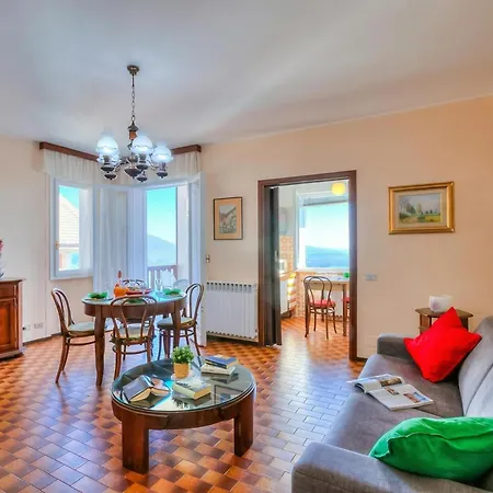 Nicoletta'S Lake View With Balcony In Stresa - Happy Rentals