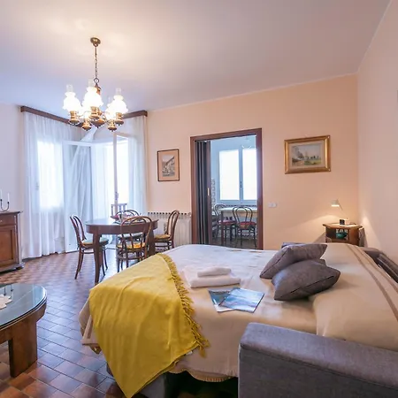 Nicoletta'S Lake View With Balcony In Stresa - Happy Rentals * סטרסה